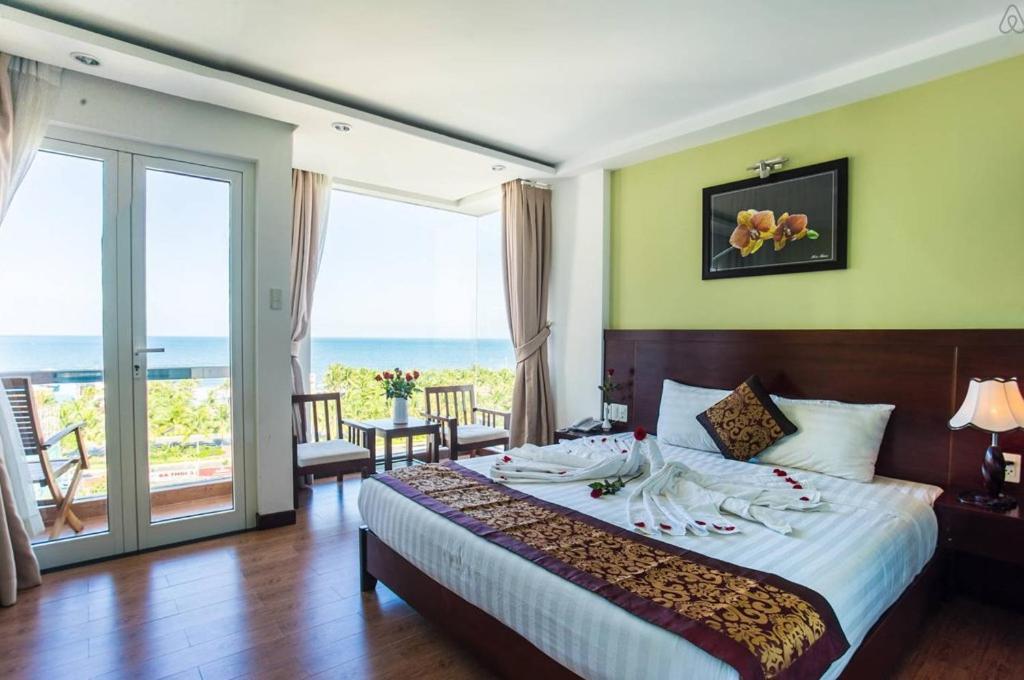 Dragon Sea Hotel Danang Exterior photo